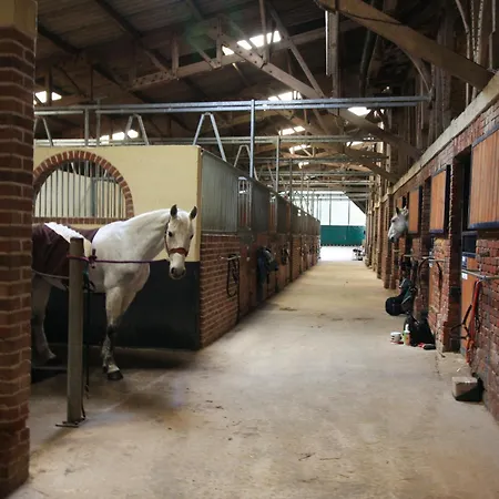 Ecuries Val De Mai 35 Pers 5 15 Min Amiens Tatil Evi Talmas